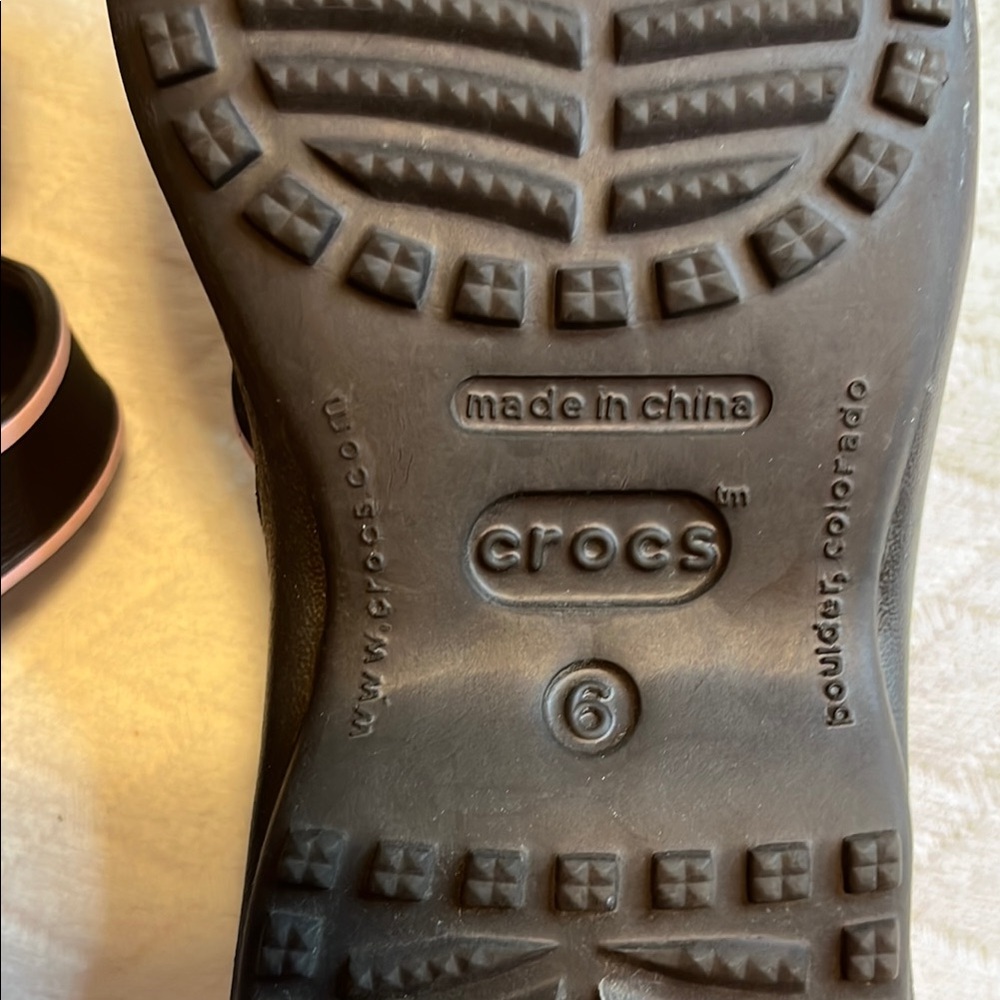 CROCS  dual tone Slide Sandals, brown/pink, w 6 - Picture 7 of 7